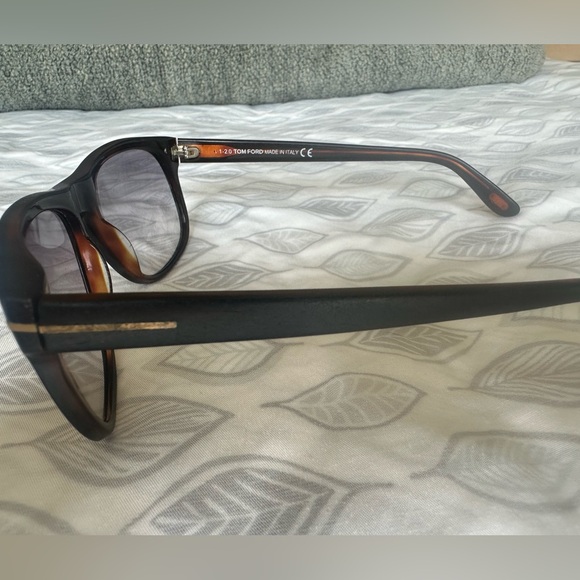 Tom Ford Olivier TF236 Sunglasses - Used with scratches!! - Picture 14 of 14